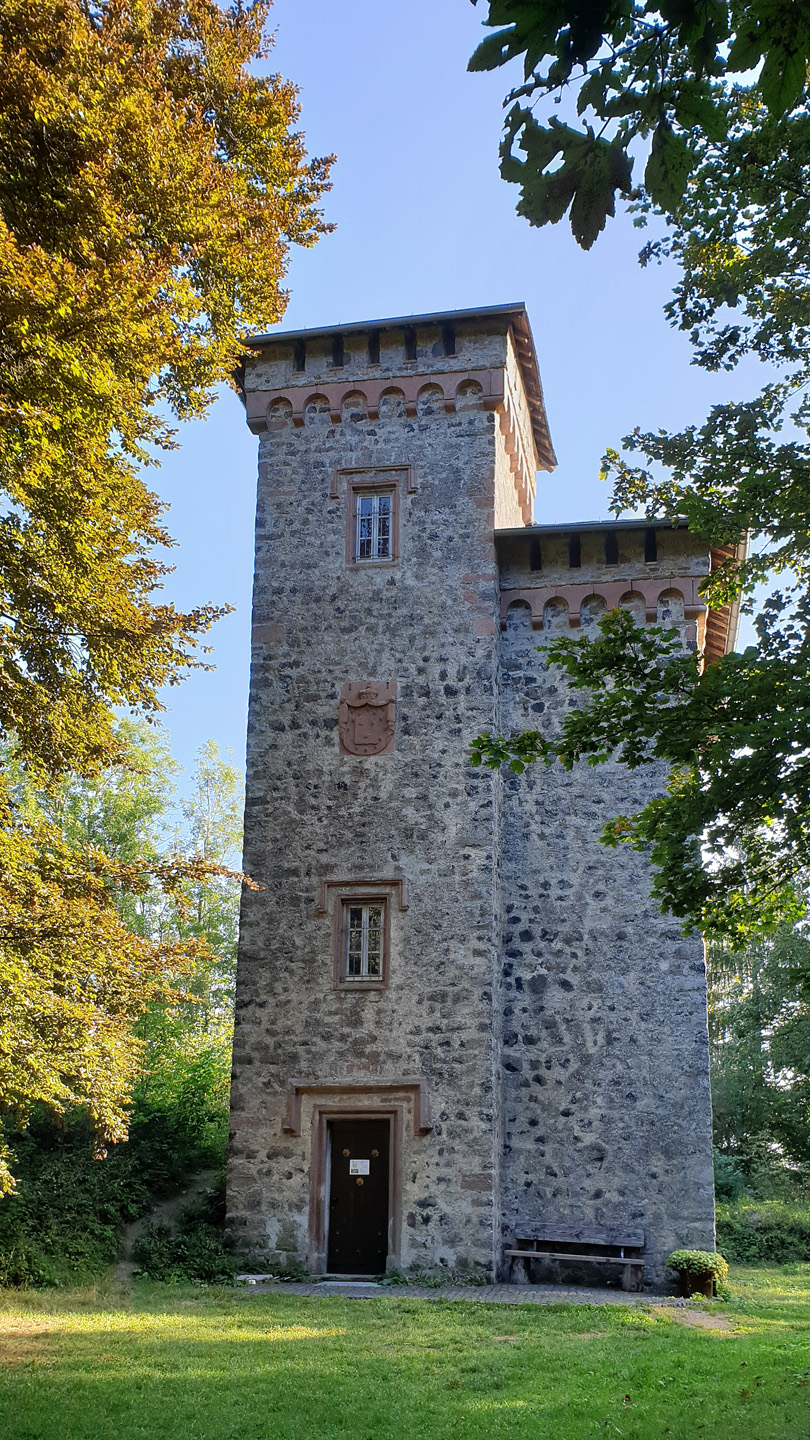 Burg Aremberg (624m über NN)